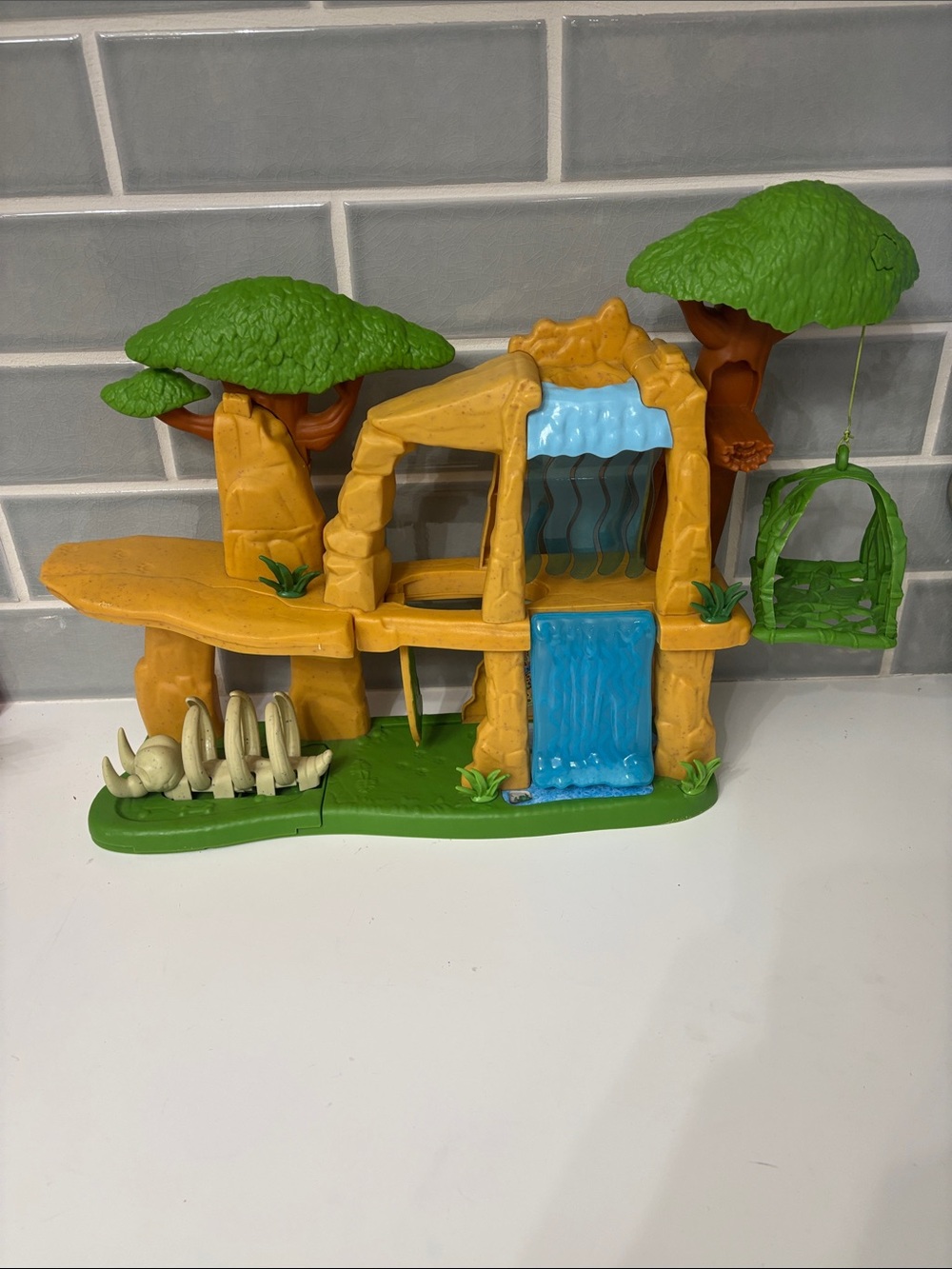 Disney Junior Lion Guard Defend the Pride Lands Playset
